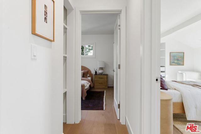 7401 Costello Avenue, Van Nuys (los Angeles), CA 91405