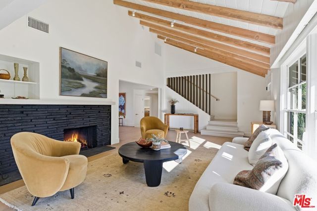 7401 Costello Avenue, Van Nuys (los Angeles), CA 91405