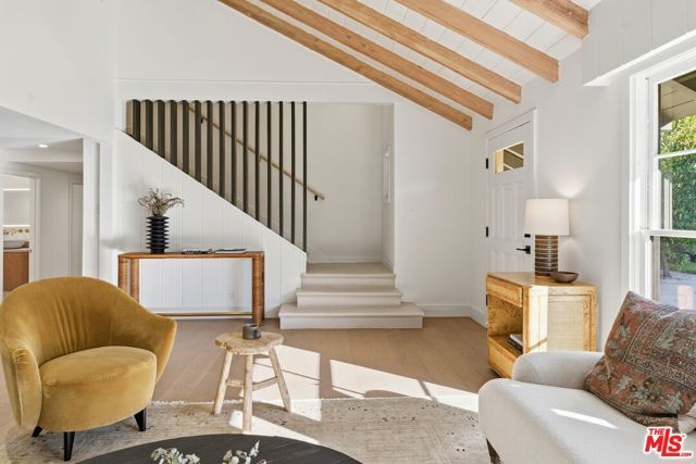 7401 Costello Avenue, Van Nuys (los Angeles), CA 91405