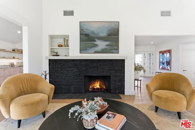 7401 Costello Avenue, Van Nuys (los Angeles), CA 91405