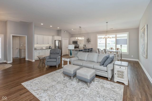 2899 Grandview Lane, Greenwood, IN 46143