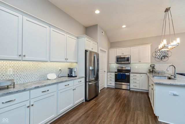 2899 Grandview Lane, Greenwood, IN 46143