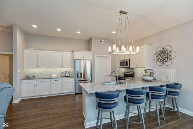 2899 Grandview Lane, Greenwood, IN 46143