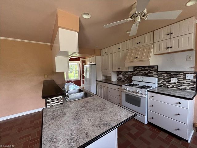 1793 US Highway 220, Stokesdale, NC 27357