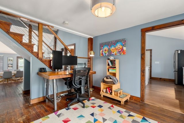 90 Wood St, Hopkinton, MA 01748