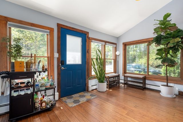 90 Wood St, Hopkinton, MA 01748