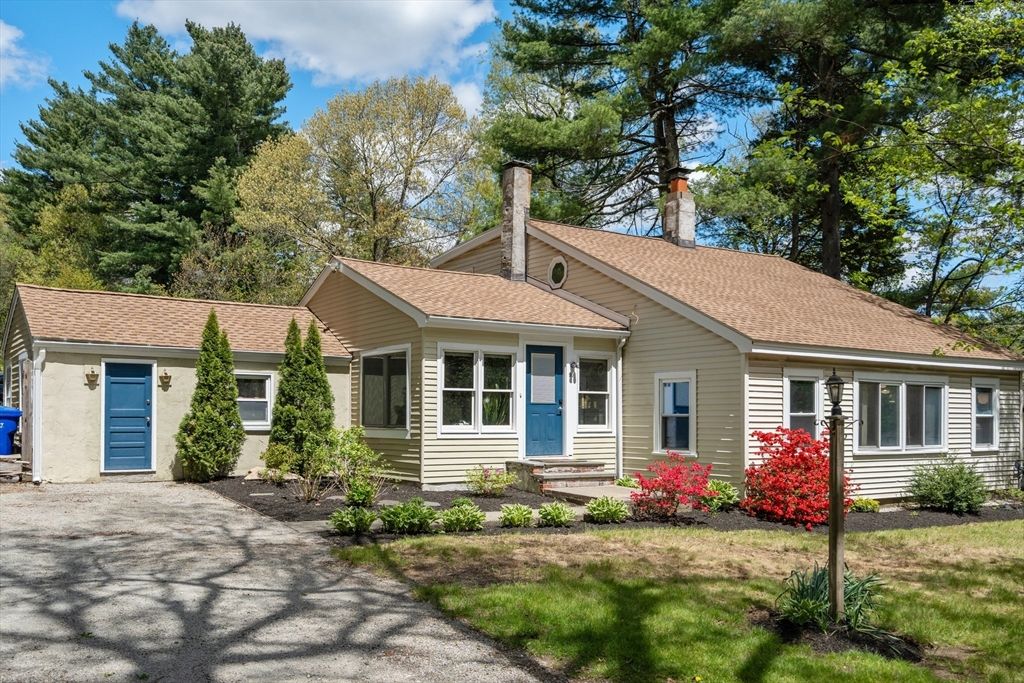 90 Wood St, Hopkinton, MA 01748