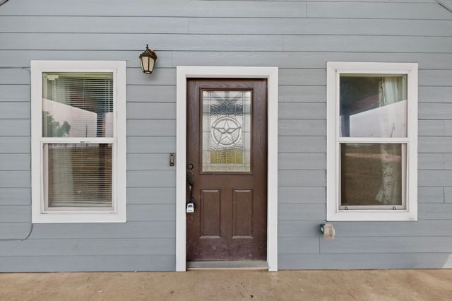 6035 County Road 302, Grandview, TX 76050