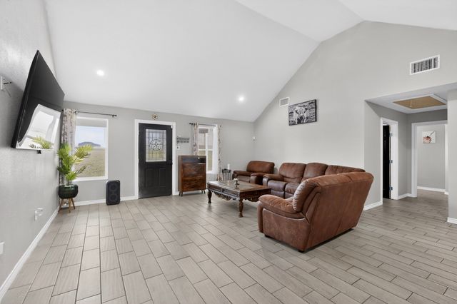 6035 County Road 302, Grandview, TX 76050