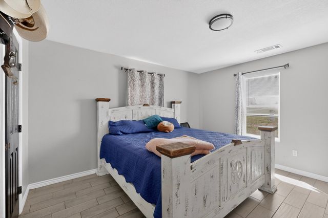 6035 County Road 302, Grandview, TX 76050