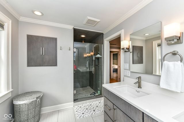 5164 N Illinois Street, Indianapolis, IN 46208