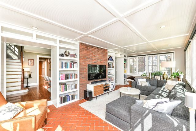 5164 N Illinois Street, Indianapolis, IN 46208