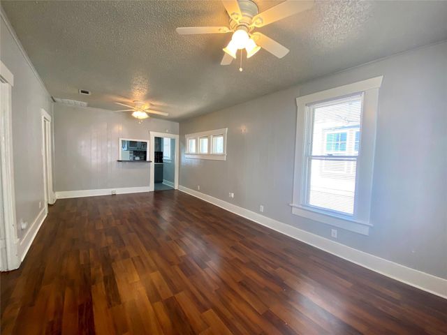 407 E 30th ST A, Austin, TX 78705