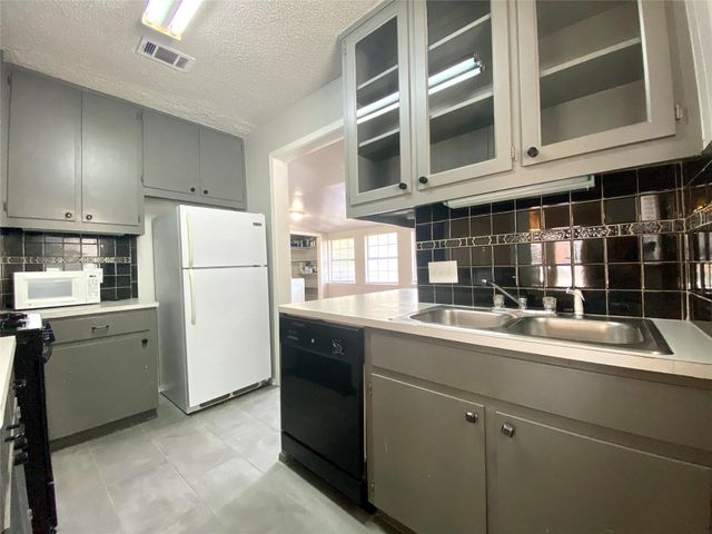 407 E 30th ST A, Austin, TX 78705