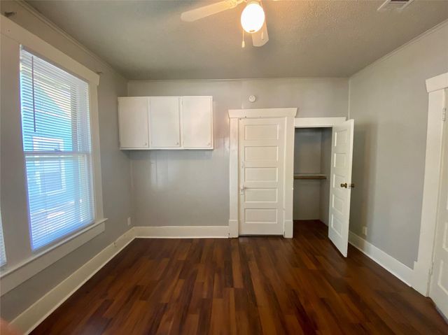 407 E 30th ST A, Austin, TX 78705