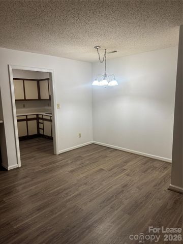 1052 Churchill Downs Court J, Charlotte, NC 28211