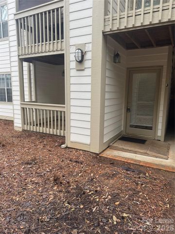 1052 Churchill Downs Court J, Charlotte, NC 28211
