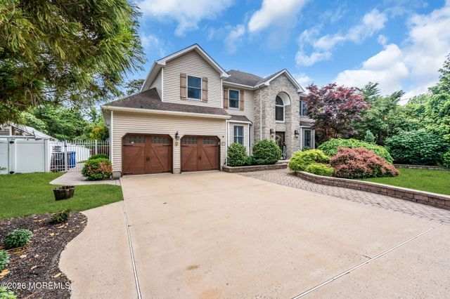 271 Kettle Creek Road, Toms River, NJ 08753