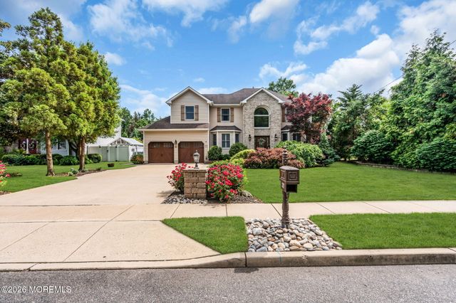 271 Kettle Creek Road, Toms River, NJ 08753