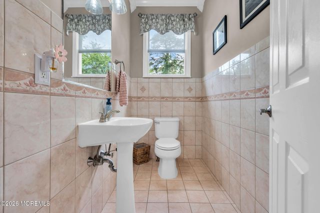 271 Kettle Creek Road, Toms River, NJ 08753