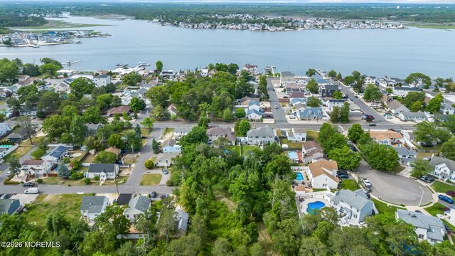 271 Kettle Creek Road, Toms River, NJ 08753