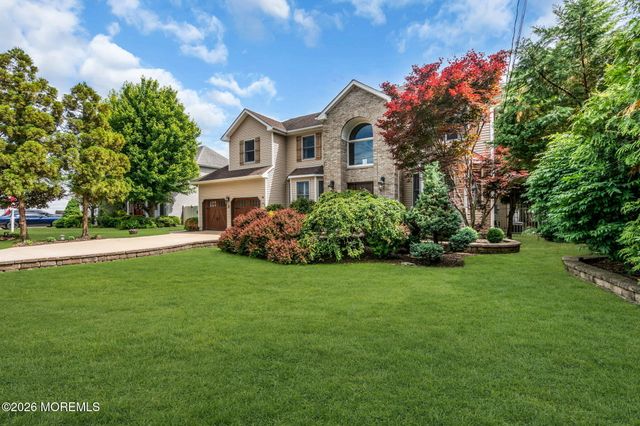 271 Kettle Creek Road, Toms River, NJ 08753