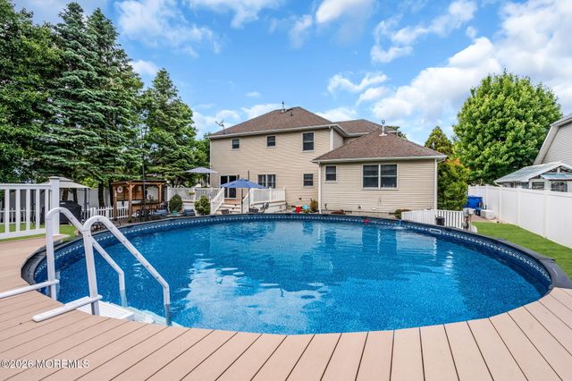 271 Kettle Creek Road, Toms River, NJ 08753
