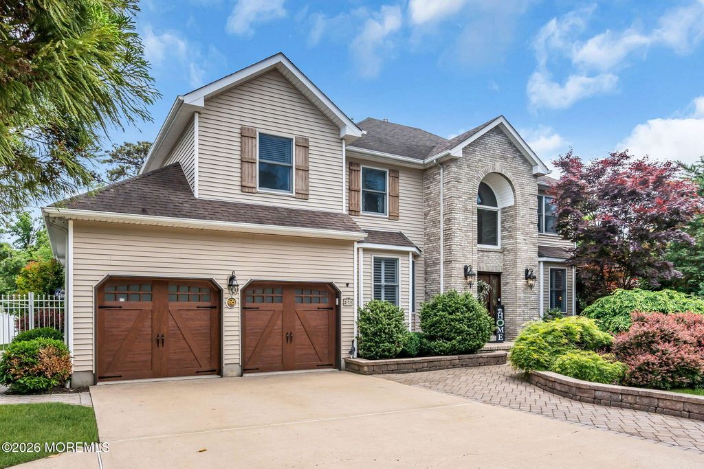271 Kettle Creek Road, Toms River, NJ 08753