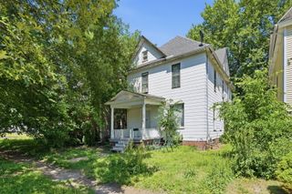 1205 14th 1/2 Street, Rock Island, IL 61201