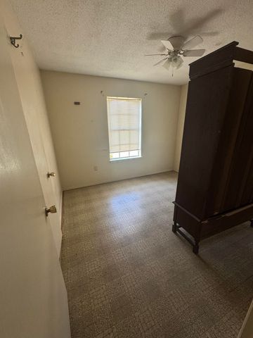 513 Laurel Ln, Hallsville, TX 75650