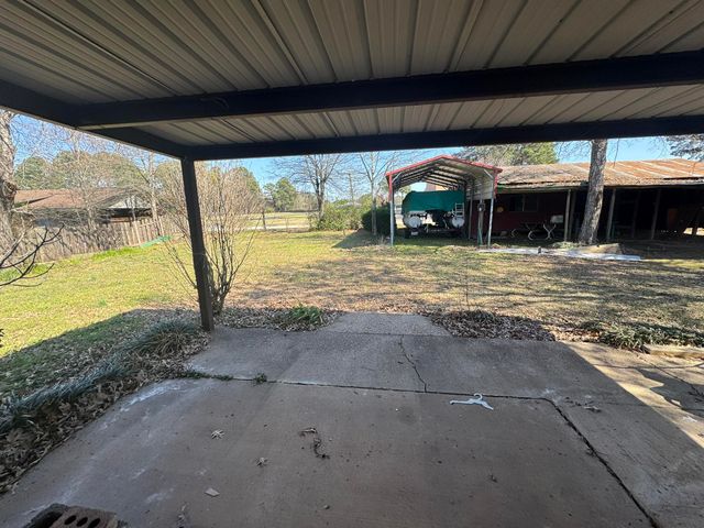 513 Laurel Ln, Hallsville, TX 75650