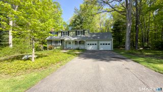16 Briarwood Drive, Simsbury, CT 06070