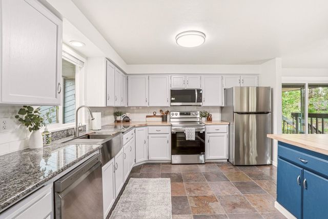 11213 N Astor St, Spokane, WA 99218