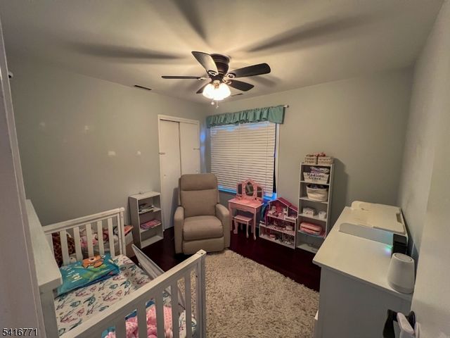 18 Hover Dr, Mount Arlington Boro, NJ 07856