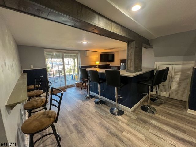 18 Hover Dr, Mount Arlington Boro, NJ 07856