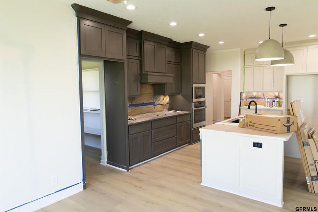 21126 Arlington Street, Elkhorn, NE 68022