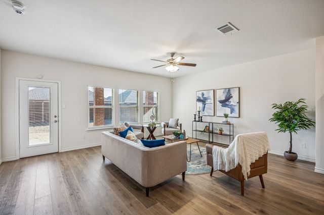 913 Loganberry Drive, Princeton, TX 75407