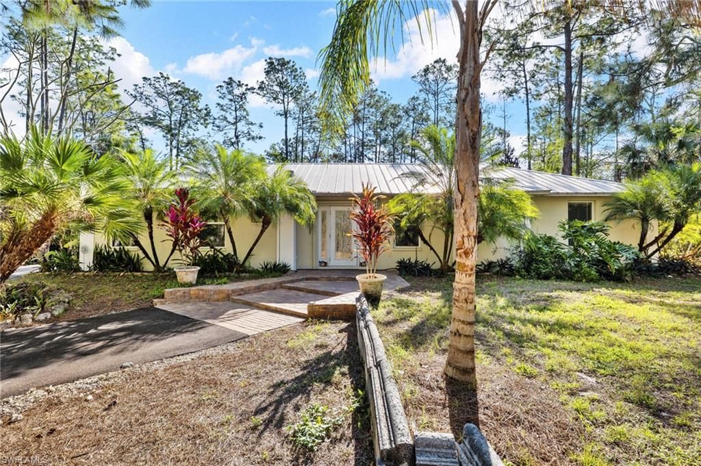 640 Desoto BLVD S, Naples, FL 34117