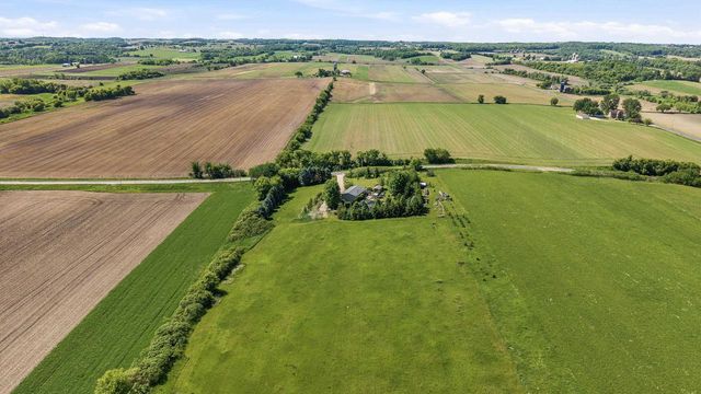 W2012 Racoon Road, Theresa, WI 53091