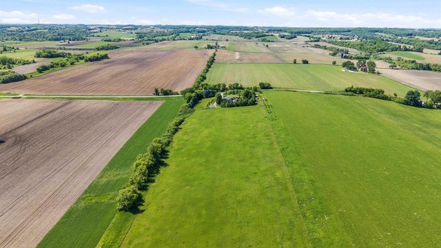 W2012 Racoon Road, Theresa, WI 53091