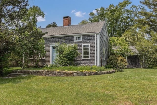 40 Scotchmans Lane, West Tisbury, MA 02575