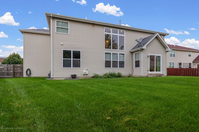 165 Sunflower Lane, Bartlett, IL 60103