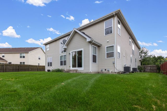 165 Sunflower Lane, Bartlett, IL 60103