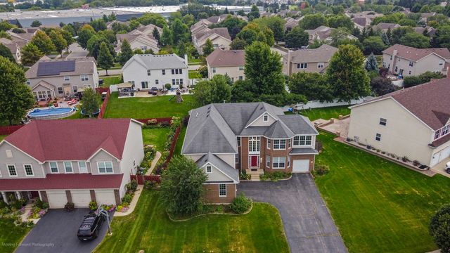 165 Sunflower Lane, Bartlett, IL 60103