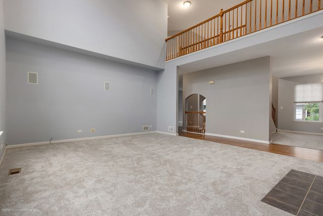 165 Sunflower Lane, Bartlett, IL 60103