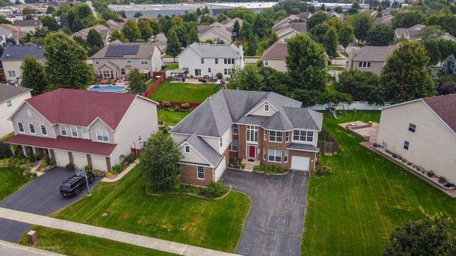 165 Sunflower Lane, Bartlett, IL 60103