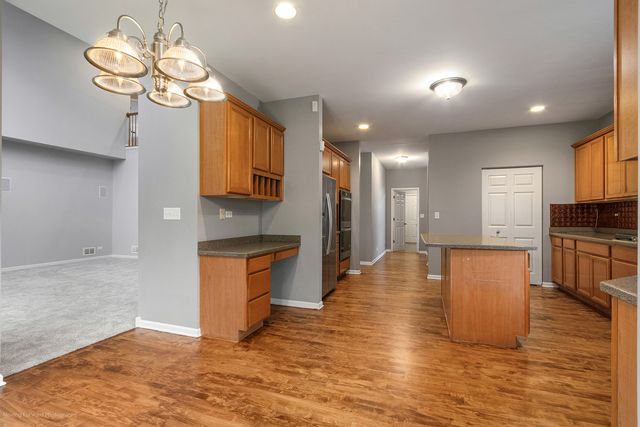 165 Sunflower Lane, Bartlett, IL 60103