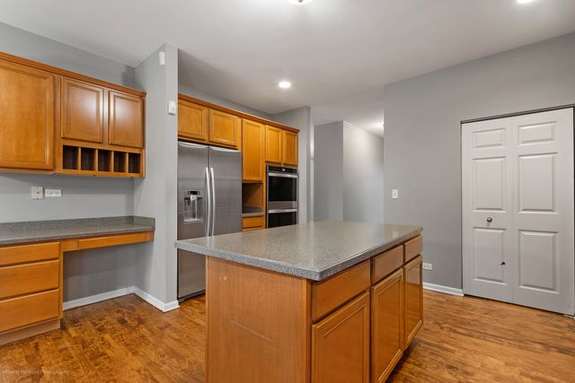 165 Sunflower Lane, Bartlett, IL 60103