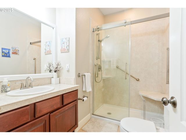 945 CARADON Ct, Salem, OR 97304