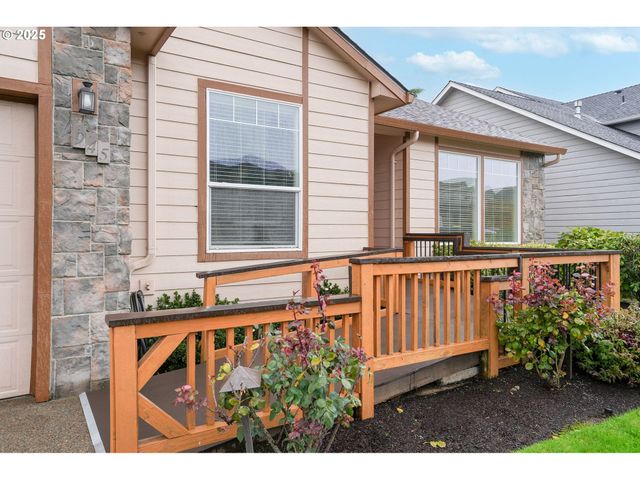 945 CARADON Ct, Salem, OR 97304